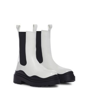 Azalea Wang Black & White Flatform Chelsea Boots